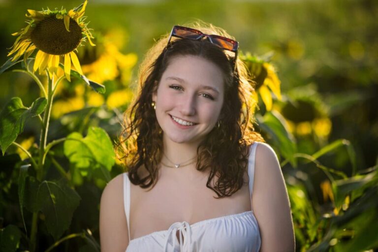 Kylie Sunflower Senior Portrait Session